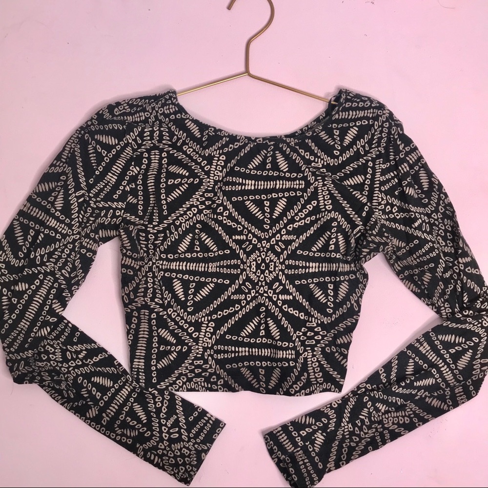 *SOLD* Printed Long Sleeve Crop